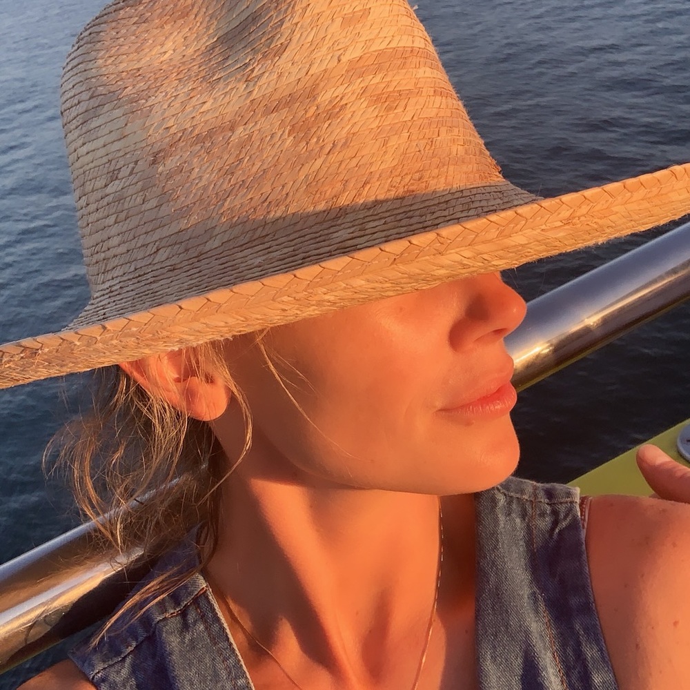 Meet your Posher, Caitlin